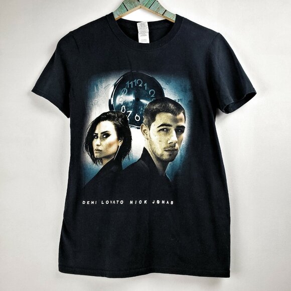 Demi Lovato Nick Jonas Future Now Tour Black T-Shirt Size Small - Picture 1 of 4